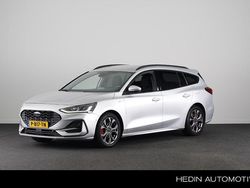 Grijs Gebruikt 2022 Ford Focus ST-Line Stationwagen | € 17.445 (Eerlijke prijs)