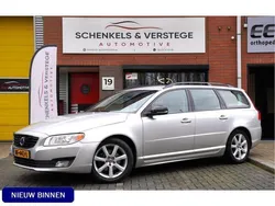 Grijs, metallic lak Gebruikt 2015 Volvo V70 Dynamic Stationwagen | € 14.950 (Super prijs)