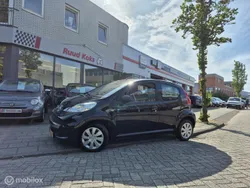 Zwart Gebruikt 2011 Peugeot 107 Hatchback | € 3.849 (Eerlijke prijs)