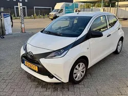 Wit Gebruikt 2017 Toyota Aygo Hatchback | € 6.700 (Goede deal)