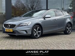 Grijs Gebruikt 2019 Volvo V40 R-Design Stationwagen | € 14.950 (Eerlijke prijs)