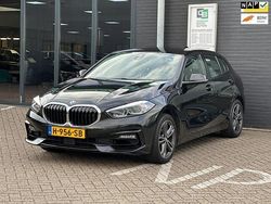 Zwart Gebruikt 2020 BMW 118 Executive Hatchback | € 19.999 (Eerlijke prijs)