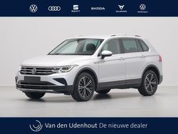 Grijs Gebruikt 2022 VW Tiguan Elegance SUV | € 32.440 (Super prijs)