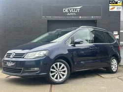 Blauw Gebruikt 2015 VW Sharan Highline MPV | € 25.950