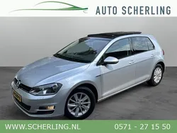 Grijs, metallic lak Gebruikt 2015 VW Golf VII Hatchback | € 13.950 (Eerlijke prijs)