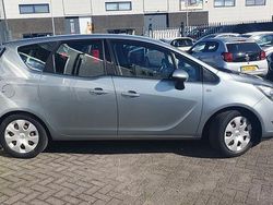 Grijs Gebruikt 2014 Opel Meriva MPV | € 5.999 (Eerlijke prijs)