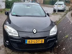 Zwart Gebruikt 2010 Renault Mégane III Dynamique Hatchback | € 2.650 (Duur)