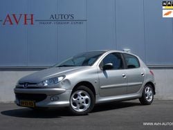 Hatchback Gebruikt 2007 Peugeot 206 Forever Hatchback | € 1.450 (Eerlijke prijs)