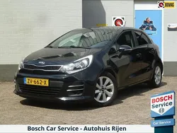 Zwart Gebruikt 2016 Kia Rio Hatchback | € 10.445 (Eerlijke prijs)
