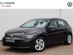 Hatchback Gebruikt 2022 VW Golf VIII Life Hatchback | € 22.950 (Goede deal)