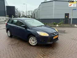 Blauw, metallic lak Gebruikt 2013 Ford Focus Titanium Stationwagen | € 4.999 (Super prijs)