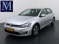 Grijs, metallic lak Gebruikt 2019 VW e-Golf Hatchback | € 13.440 (Eerlijke prijs)
