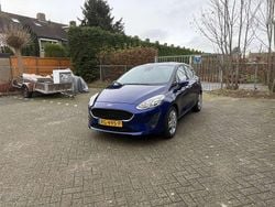 Blauw Gebruikt 2017 Ford Fiesta Trend Hatchback | € 8.950 (Eerlijke prijs)