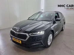 Zwart Gebruikt 2024 Skoda Octavia Business Line Stationwagen | € 27.900 (Eerlijke prijs)