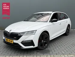 Wit Gebruikt 2022 Skoda Octavia Business Line Stationwagen | € 29.799 (Iets duurder)