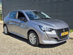 Grijs, metallic lak Gebruikt 2023 Peugeot 208 Active Hatchback | € 16.425 (Eerlijke prijs)