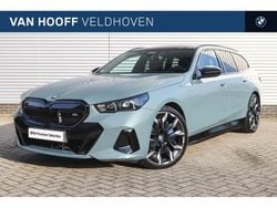 Cape york green (groen metallic) Gebruikt 2024 BMW i5 Comfort Edition Sedan | € 81.950 (Goede deal)