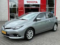 Grijs Gebruikt 2017 Toyota Auris Hatchback | € 14.400 (Eerlijke prijs)