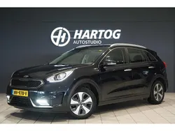 Blauw Gebruikt 2017 Kia Niro First Edition SUV | € 13.400 (Eerlijke prijs)