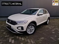 Grijs Gebruikt 2022 VW T-Roc SUV | € 23.950 (Goede deal)