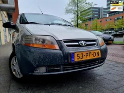 Grijs, metallic lak Gebruikt 2004 Chevrolet Kalos Hatchback | € 995 (Goede deal)