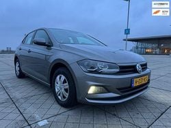 Grijs (metallic) Gebruikt 2019 VW Polo Comfortline Hatchback | € 9.999 (Super prijs)
