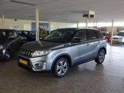 Grijs Gebruikt 2020 Suzuki Vitara SUV | € 19.950 (Eerlijke prijs)