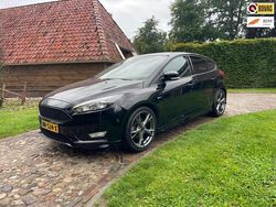 Gebruikt 2017 Ford Focus ST-Line | € 12.450 (Eerlijke prijs)