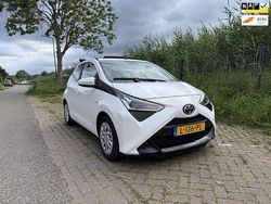 Wit Gebruikt 2021 Toyota Aygo X-play Hatchback | € 11.475 (Iets duurder)
