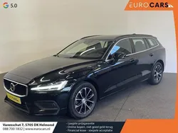 Zwart Gebruikt 2022 Volvo V60 Momentum Stationwagen | € 32.250 (Super prijs)