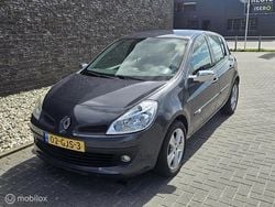 Grijs Gebruikt 2008 Renault Clio II Authentique Hatchback | € 1.750 (Eerlijke prijs)