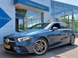 Blauw Gebruikt 2019 Mercedes A180 Business Hatchback | € 23.950 (Eerlijke prijs)