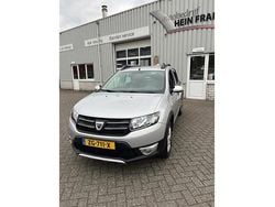 Grijs Gebruikt 2017 Dacia Sandero Lauréate Hatchback | € 8.450 (Goede deal)