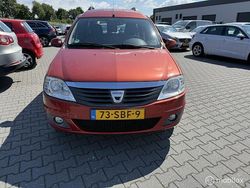 Rood Gebruikt 2011 Dacia Logan Prestige Sedan | € 2.499 (Eerlijke prijs)
