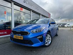 Blauw, metallic lak Gebruikt 2020 Kia Ceed Hatchback | € 13.650 (Eerlijke prijs)
