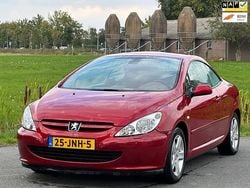 Rood Gebruikt 2005 Peugeot 307 CC Cabriolet | € 2.199 (Eerlijke prijs)