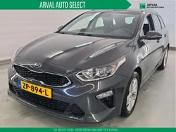 Grijs, metallic lak Gebruikt 2019 Kia Ceed Sportswagon Stationwagen | € 14.350 (Eerlijke prijs)