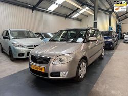 Beige Gebruikt 2007 Skoda Fabia Ambiente Hatchback | € 3.450 (Eerlijke prijs)