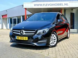 Zwart Gebruikt 2017 Mercedes B180 Edition MPV | € 14.450 (Eerlijke prijs)