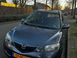 Grijs Gebruikt 2004 Mazda 2 Touring Stationwagen | € 1.500 (Iets duurder)