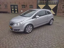 Grijs Gebruikt 2007 Opel Corsa Cosmo Hatchback | € 1.750 (Eerlijke prijs)