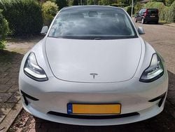 Gebruikt 2019 Tesla Model 3 Standard Range Plus Sedan | € 17.000 (Eerlijke prijs)