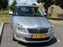 Zilver Gebruikt 2010 Skoda Fabia Ambition Hatchback | € 3.250 (Goede deal)