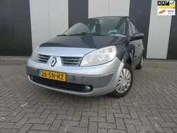 Grijs Gebruikt 2006 Renault Scénic II Expression MPV | € 1.650 (Eerlijke prijs)