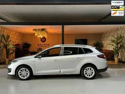 Grijs, metallic lak Gebruikt 2014 Renault Mégane GrandTour LIMITED Stationwagen | € 8.990 (Duur)