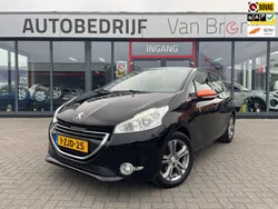 Zwart Gebruikt 2015 Peugeot 208 Roland Garros Hatchback | € 9.945 (Eerlijke prijs)