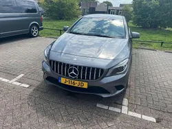 Grijs Gebruikt 2013 Mercedes CLA180 Ambition Sedan | € 10.500 (Goede deal)