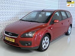 Oranje Gebruikt 2007 Ford Focus Futura Stationwagen | € 1.999 (Eerlijke prijs)