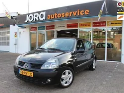 Zwart Gebruikt 2005 Renault Clio II Authentique Hatchback | € 1.250 (Eerlijke prijs)
