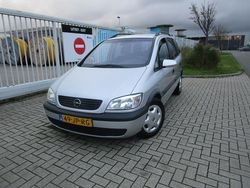 Grijs Gebruikt 2002 Opel Zafira Comfort MPV | € 1.450 (Eerlijke prijs)